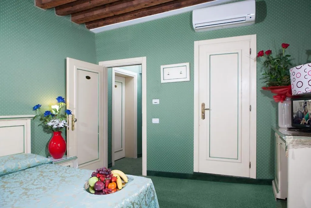Nuova Residenza Laguna Benátky 0*,